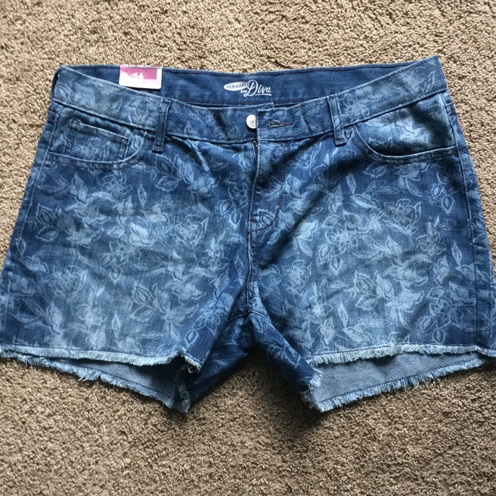 NWT Old Navy Floral Denim Shorts size 14 - Picture 3 of 9